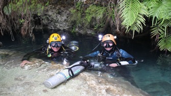 Bahamas 2013, Abaco, Dans Cave, after the amazing dive to Fangorn...