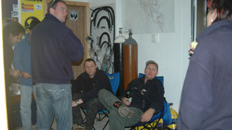 Glencoe/ After the dive in the filling station...